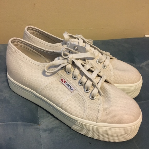 Superga NWOB - Picture 1 of 4